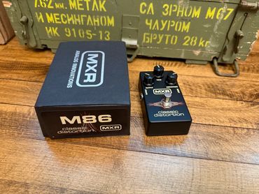 MXR M86 Classic Distortion