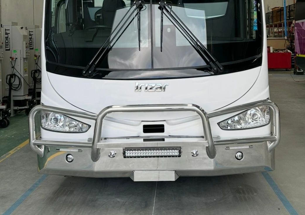 IRIZAR I6 – TUBULAR – 75mm TUBES + PROVISION LIGHT BAR + EYE BOLTS + PERSPEX