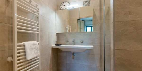 Salle d'eau privatif, chambre Océana du chambres d'hôtes et gîte Escale Rochelaise, La Rochelle