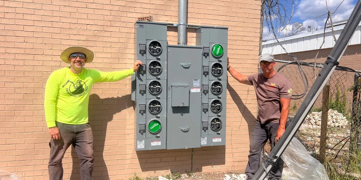 600 amp service for new apartment building