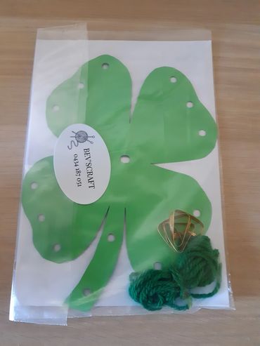 bevscraft.com.au St Patricks Day weaving kit all ages