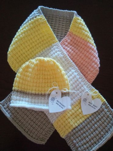 bevscraft.com.au handmade knitted scarf and beanie set