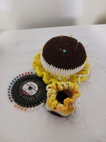 bevscraft.com.au crochet pin cushion with pins tape measure holder