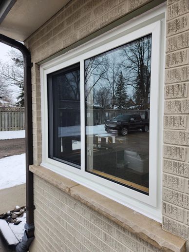 slider windows installed in Innisfil — easy to use and ideal for tight spaces over patios and decks.