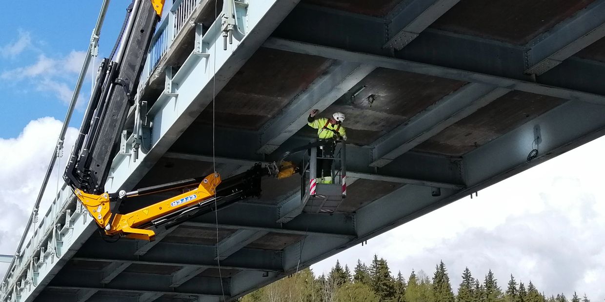 Savcor online structural health monitoring SHM installed on suspension bridge in Finland