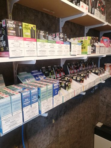 Breeze, Genie, Flavor Beast, Vuse disposable vapes available. Many other brands available as well.