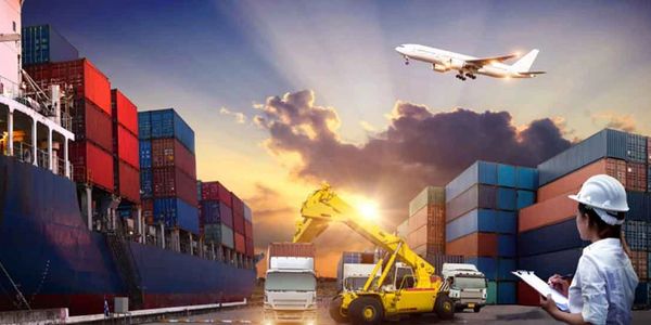 Aktivitas logistik pelabuhan dengan kapal, kontainer, dan pesawat.