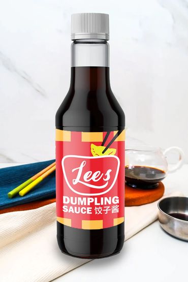 Product design of a sauce bottle for Lee's Dumpling House.