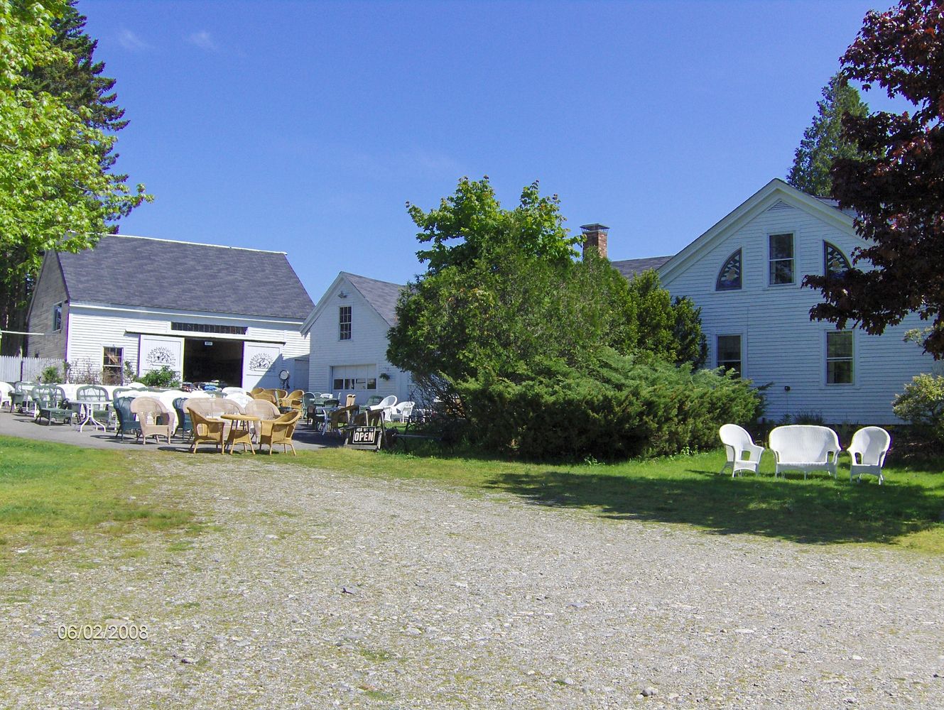 Home of Maine Wicker / Frazee's Wicker
Rt. 1   247 W. Main  St.
Searsport, Maine 04974
207-548-2467