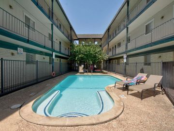 South Central Austin Apartments, Apartments in South Central Austin, Austin Apartments, 78704, ATX