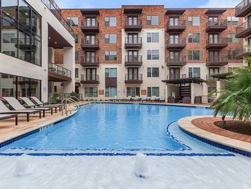 Southeast Austin Apartments, Austin Apartments, Apartments on UT Shuttle, UT Shuttle Apartments