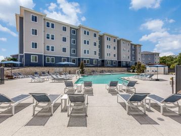 Southeast Austin Apartments, Austin Apartments, Apartments on UT Shuttle, UT Shuttle Apartments