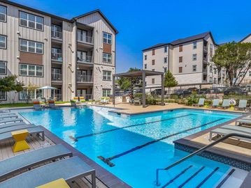 Southeast Austin Apartments, Austin Apartments, Apartments on UT Shuttle, UT Shuttle Apartments