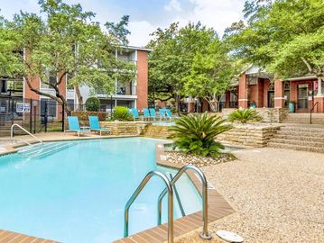 Southeast Austin Apartments, Austin Apartments, Apartments on UT Shuttle, South Austin Apartments