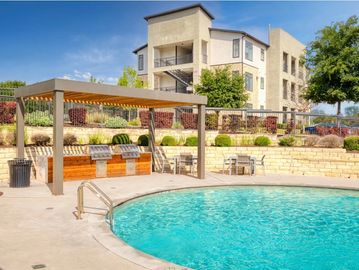 Southeast Austin Apartments, Austin Apartments, Apartments on UT Shuttle, UT Shuttle Apartments