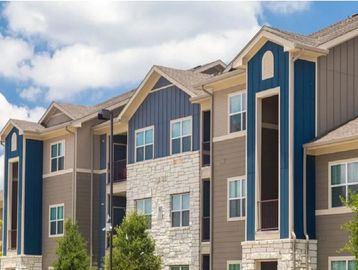 Southeast Austin Apartments, Austin Apartments, Apartments on UT Shuttle, UT Shuttle Apartments