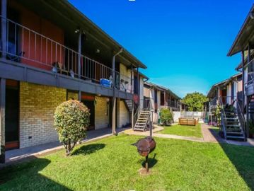 Southeast Austin Apartments, Austin Apartments, Apartments on UT Shuttle, UT Shuttle Apartments