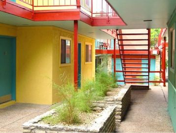 Austin Apartments, Apartments near UT campus, Student Apartments in Austin, UT shuttle Apartments