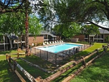 Southeast Austin Apartments, Austin Apartments, Apartments on UT Shuttle, UT Shuttle Apartments