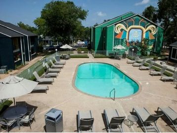Southeast Austin Apartments, Austin Apartments, Apartments on UT Shuttle, UT Shuttle Apartments