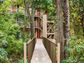 South Central Austin Apartments, Apartments in South Central Austin, Austin Apartments, 78704, ATX