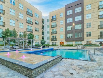 South Central Austin Apartments, Apartments in South Central Austin, Austin Apartments, 78704, ATX