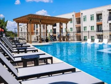 Southeast Austin Apartments, Austin Apartments, Apartments on UT Shuttle, UT Shuttle Apartments