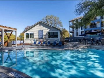 Southeast Austin Apartments, Austin Apartments, Apartments on UT Shuttle, UT Shuttle Apartments