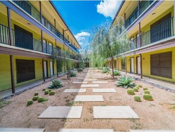 Southeast Austin Apartments, Austin Apartments, Apartments on UT Shuttle, UT Shuttle Apartments