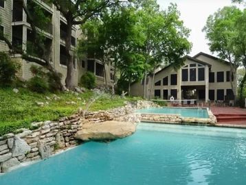 Farwest Austin Apartments, UT shuttle Apartments, Austin Apartments, Austin Texas Apartments