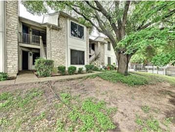 Southeast Austin Apartments, Austin Apartments, Apartments on UT Shuttle, UT Shuttle Apartments