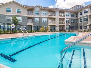 Southeast Austin Apartments, Austin Apartments, Apartments on UT Shuttle, UT Shuttle Apartments