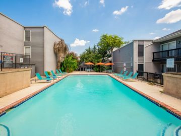 Southeast Austin Apartments, Austin Apartments, Apartments on UT Shuttle, UT Shuttle Apartments