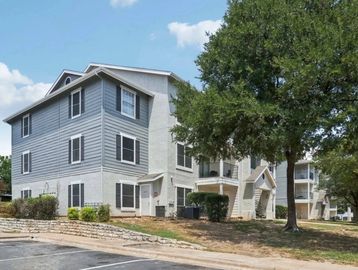 Southeast Austin Apartments, Austin Apartments, Apartments on UT Shuttle, South Austin Apartments