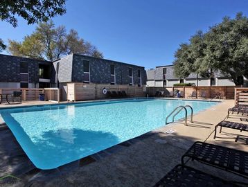 Southeast Austin Apartments, Austin Apartments, Apartments on UT Shuttle, UT Shuttle Apartments