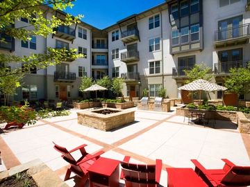 Austin Apartments, Allendale, Central Austin Apartments, UT campus Apartments, Hyde Park Apartments