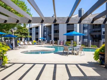 Southeast Austin Apartments, Austin Apartments, Apartments on UT Shuttle, UT Shuttle Apartments