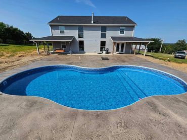 18x36 Blue Lagoon
Full End Steps
8' Sun Ledge
Stamped Concrete