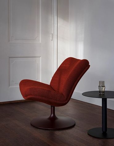 Artifort F504 stoel – klassiek design met elegant silhouet en uitstekend zitcomfort