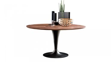 Flûte designtafel met notenhout blad, verschillende diameters, slanke middenpoot