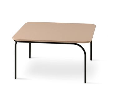 Moderne salontafel Ova van Pode, ideaal voor minimalistische en luxe interieursettings