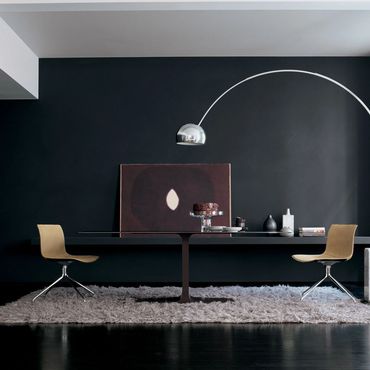 Luxe interieur met Sovet Italia Palace tafel als middelpunt van de eetruimte