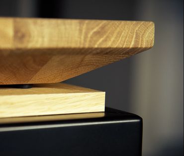 Detail van het blad van de Fusion table, pooltafel en eetkamertafel in één, design