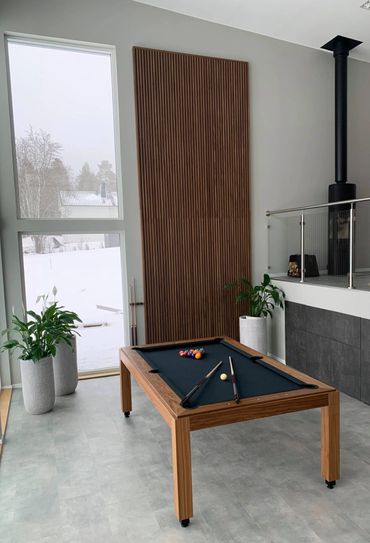 Multifunctionele woonkamer-/game-ruimte met FusionTables convertible tafel – eten en spel in één