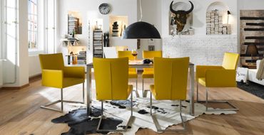 Edge rechthoekig tafel van Bert Plantagie, mogelijk met kermische blad of hout