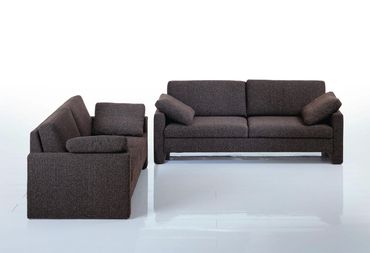 Een 2-zit en 3-zit Alba van Brühl in stof