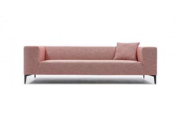 Strakke moderene bank op pootjes in stof, Koozo, Belgische fabrikant