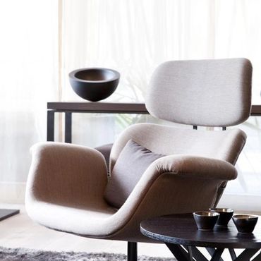 De Tulip fauteuil brengt een speels en elegant statement in elk interieur
