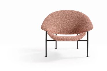 Vooraanzicht van de Glider fauteuil van Artifort, designzetel, elegant, comfort