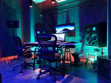 Rent Recording Studios in Hollywood, Los Angeles.. Sessions, Writing, Engineer, Mixing, Mastering.